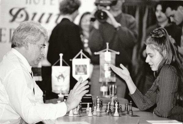 Grandmaster Húngaro Da Xadrez, Judit Polgar Imagem Editorial - Imagem de  pessoa, tabela: 12001625