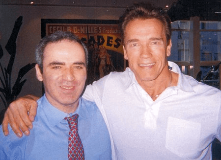 Arnold Schwarzenegger e kasparov2