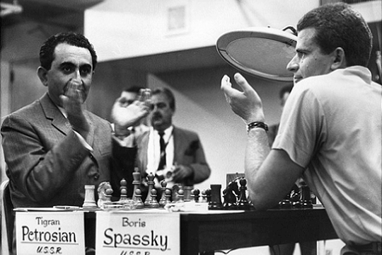 Boris Spassky vs Tigran Petrosian (1969) 