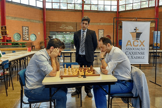 XADREZ e outras curiosidades: O CAMPEÃO MUNDIAL DE XADREZ NO BRASIL: MAGNUS  CARLSEN NA FESTA DA UVA, CAXIAS DO SUL, LOGO APÓS O CARNAVAL