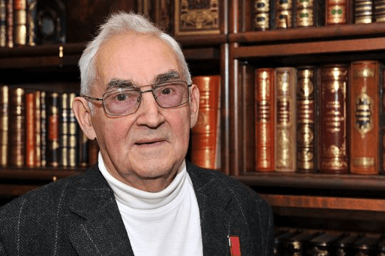 Yuri Averbakh, o grande mestre mais velho do mundo, fez 99 anos
