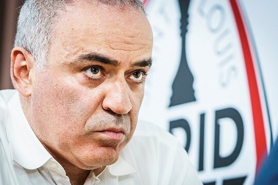 Young Chess Stars Train with Kasparov in Saint Louis