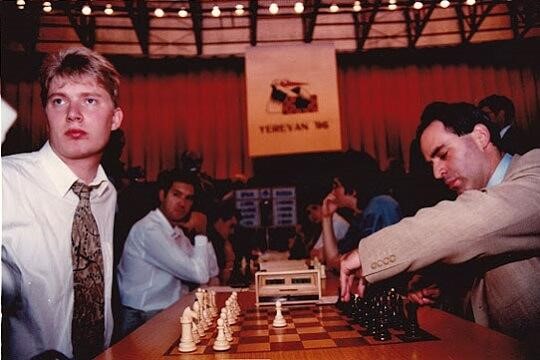 LIVRO DE XADREZ - KASPAROV X KARPOV - GARRY KASPAROV