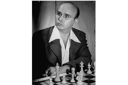 XADREZ MEMÓRIA: SOVIET CHESS SETS 6 - PEÇAS DE XADREZ SOVIÉTICAS 6