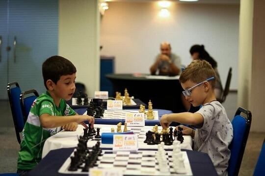 GM Krikor VS Raffael Chess - PARTIDA 4 - câmeras SIMULTANEAS 