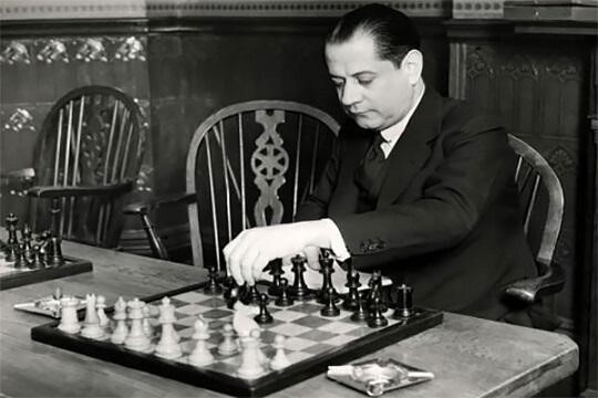 Mais um match pelo mundial! Capablanca x Alekhine (1927) 