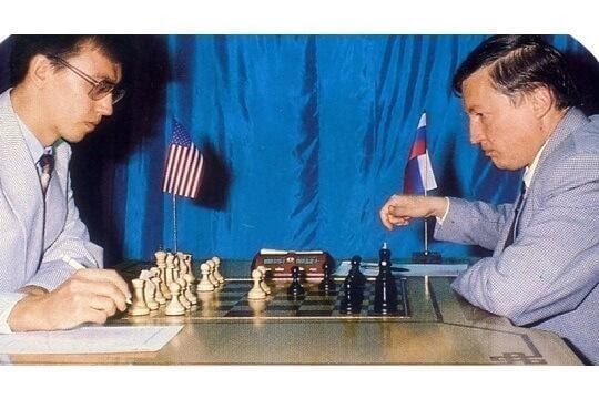 Partidas Inesquecíveis: Leitão, Rafael 1-0 Karpov, Anatoly