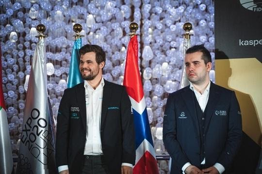 Campeonato Mundial da FIDE: o aventureiro Carlsen luta pelo empate 